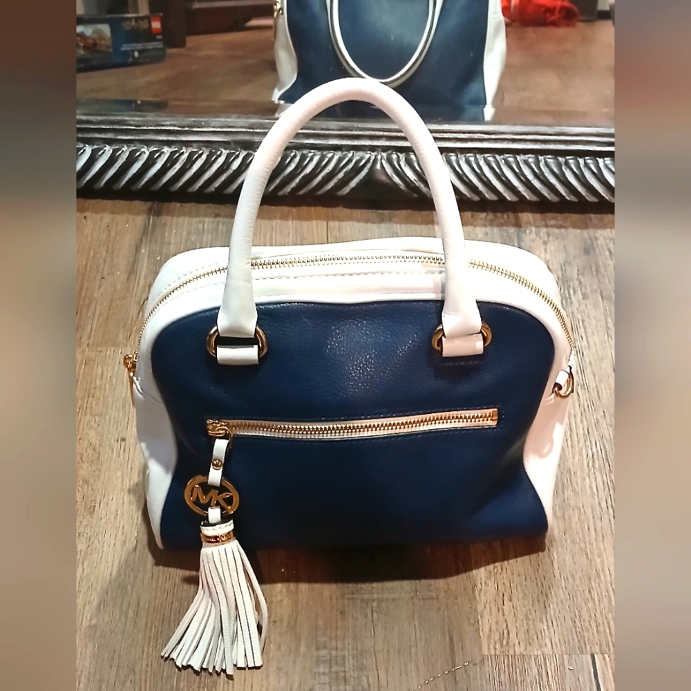Michael Kors Knox Tassel leather  handbag/purse-